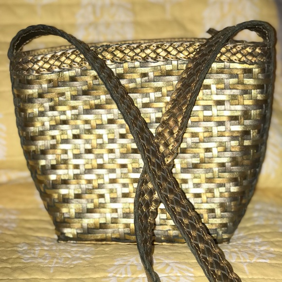 LJS COLLECTION WOVEN METALLIC PURSE - Picture 8 of 8